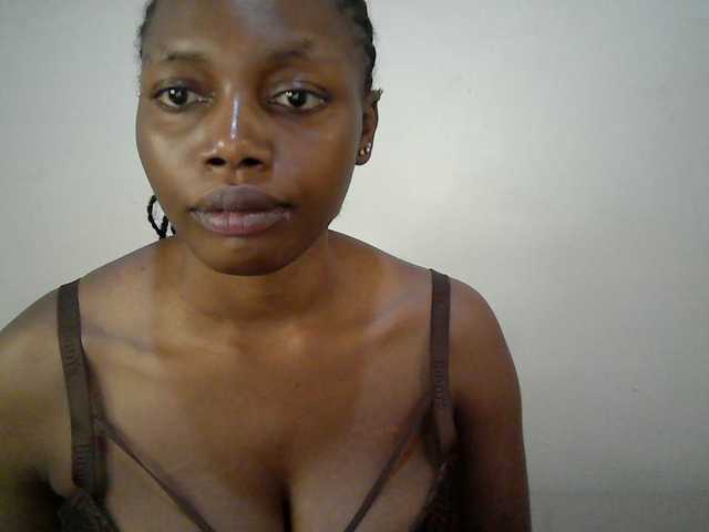 sexy-muna live cam on BongaCams