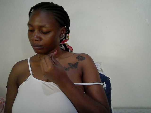 sexy-muna live cam on BongaCams
