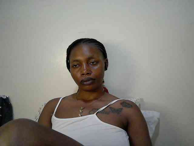 sexy-muna Live Webcam on BongaCams