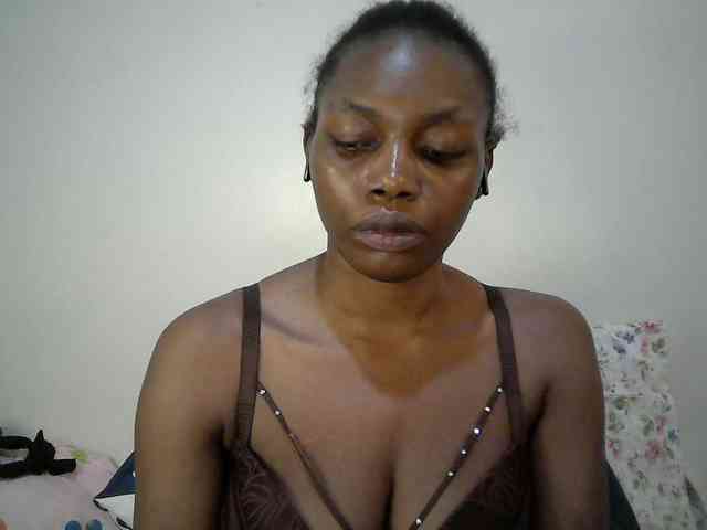 sexy-muna Live Webcam on BongaCams