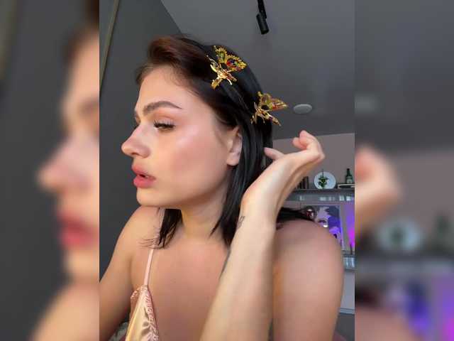 Vanessa-Tenderness live cam on BongaCams
