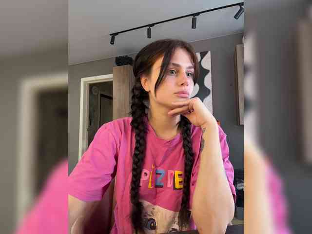 Vanessa-Tenderness Sex Cam Show
