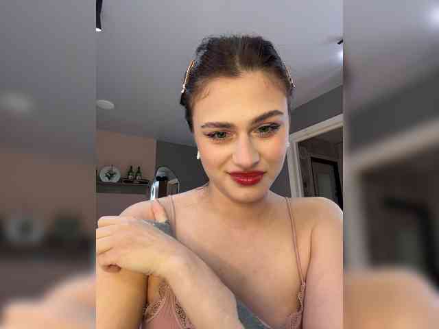 Este modelo está en vivo ahora. Vanessa-Tenderness