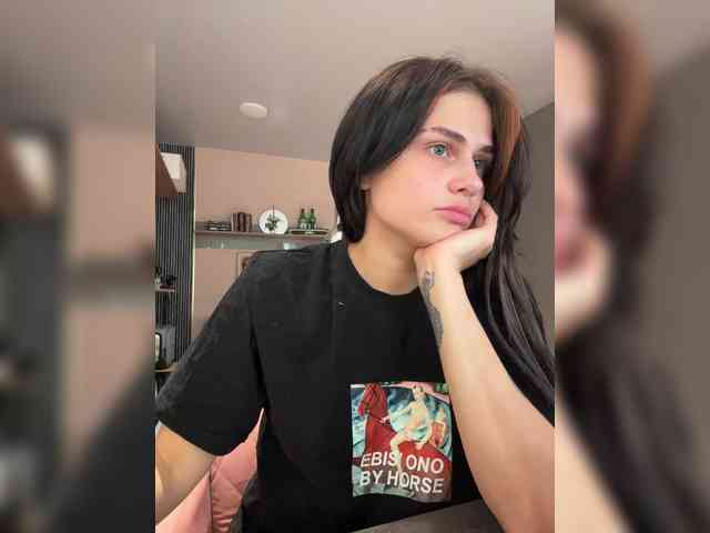 Vanessa-Tenderness webcam