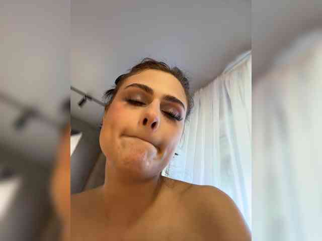 Vanessa-Tenderness webcam