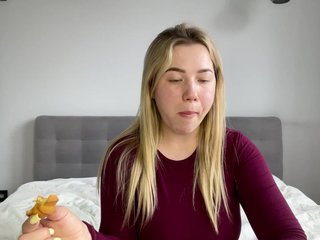 AlyraSun Porn Show