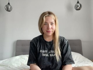 AlyraSun Porn Show