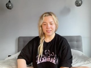 AlyraSun Porn Show