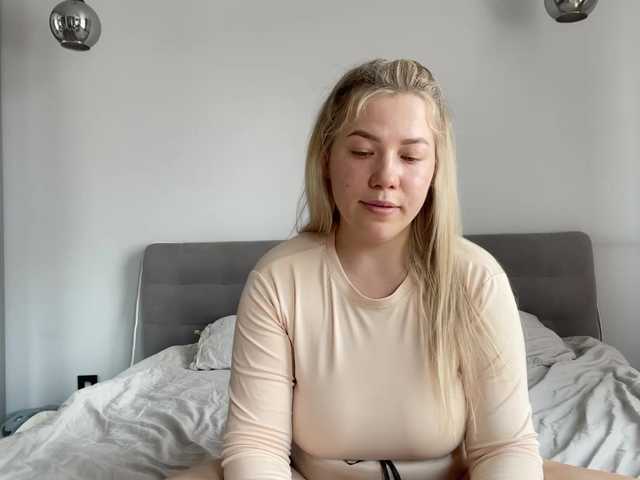 AlyraSun live cam on BongaCams