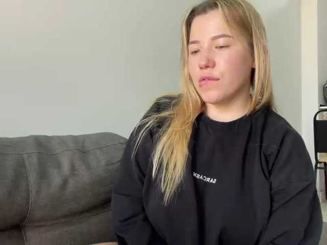 AlyraSun live cam preview