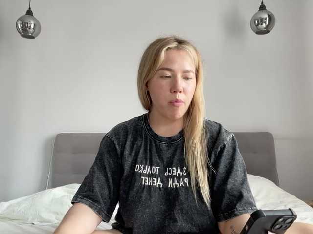 AlyraSun live webcam show