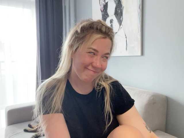AlyraSun live cam on BongaCams