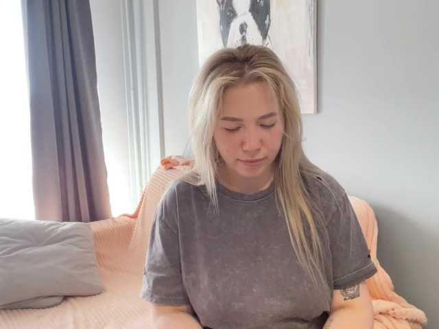 AlyraSun live webcam show
