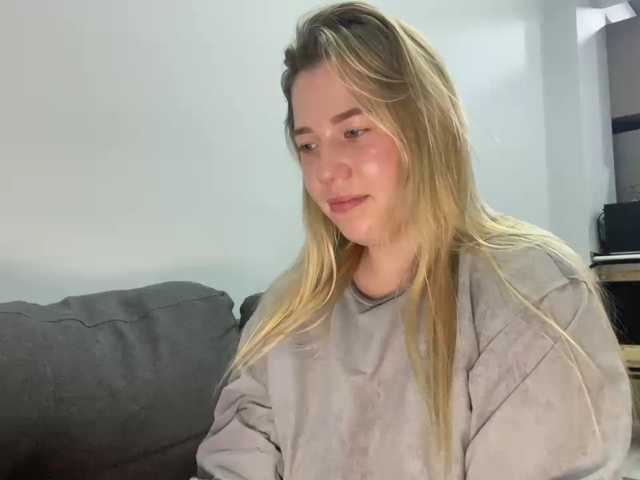 AlyraSun live cam on BongaCams