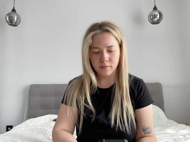 AlyraSun live webcam show