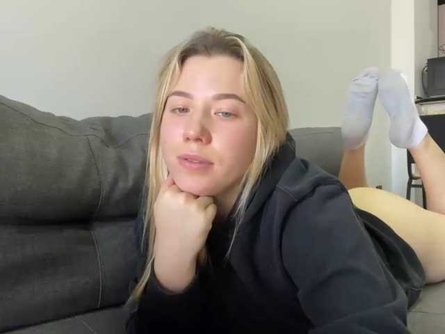 AlyraSun, live now on BongaCams