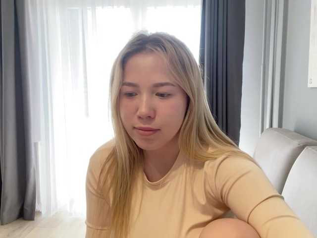 AlyraSun live cam on BongaCams