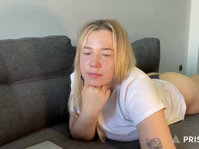 AlyraSun live cam on BongaCams