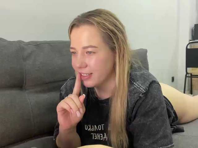 AlyraSun live cam on BongaCams