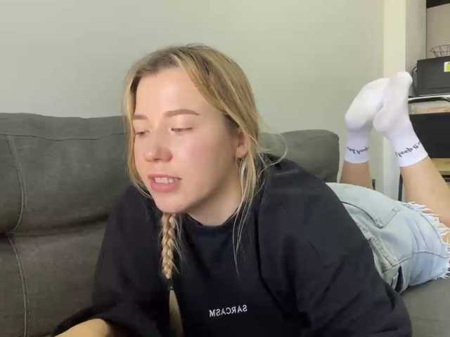 AlyraSun live cam preview