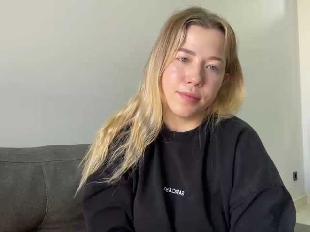 AlyraSun live cam on BongaCams