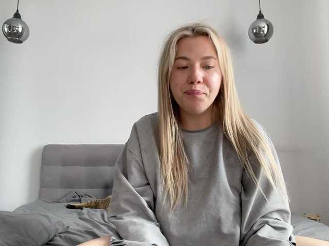 AlyraSun live webcam show