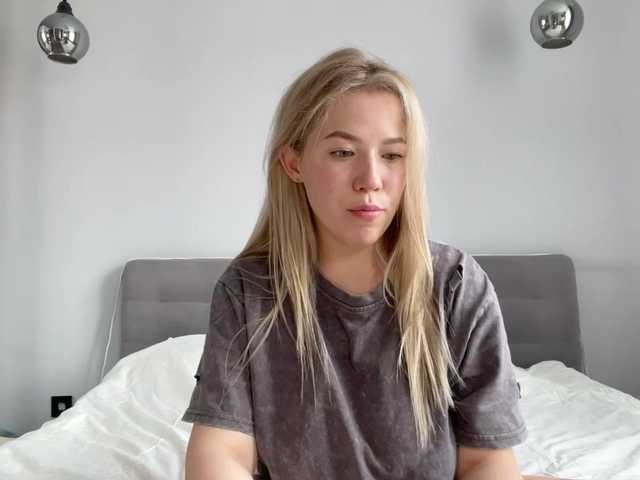 AlyraSun live webcam show