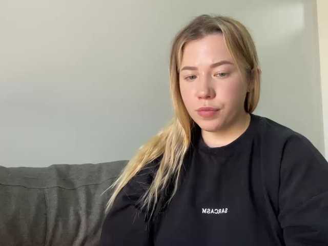 AlyraSun live cam preview