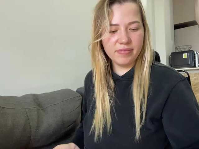 AlyraSun, en directo ahora en BongaCams