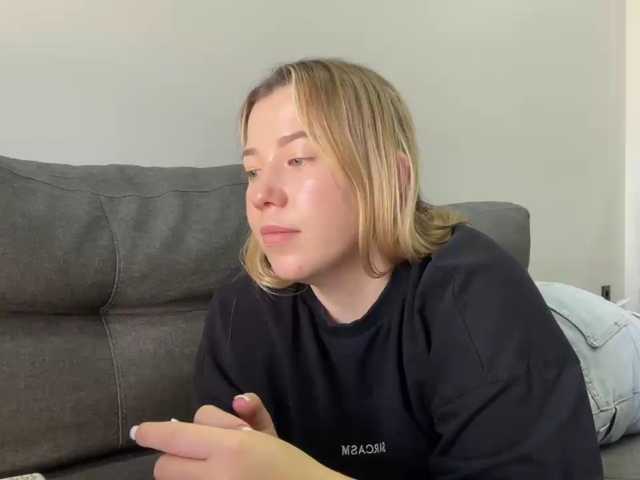 AlyraSun live cam preview