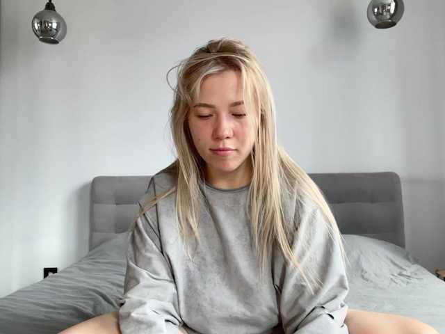 AlyraSun live webcam show