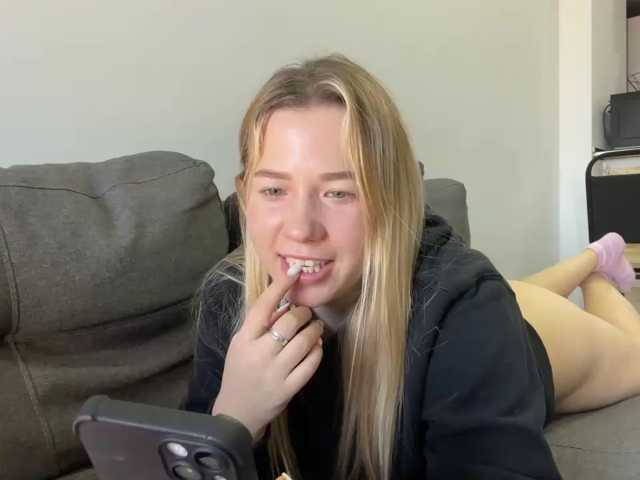 AlyraSun live cam on BongaCams