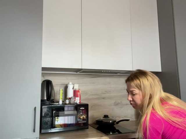 AlyraSun live cam on BongaCams