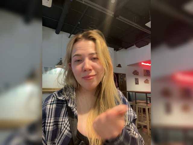AlyraSun live cam on BongaCams