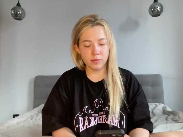 AlyraSun live cam on BongaCams