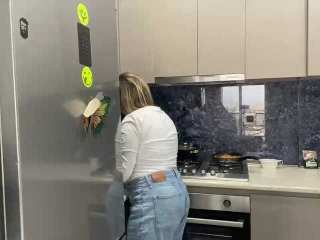 AlyraSun live cam on BongaCams