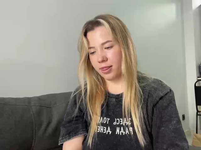 AlyraSun live cam on BongaCams