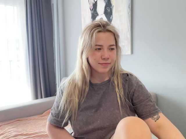 AlyraSun live webcam show