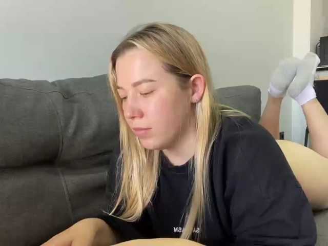 AlyraSun live cam preview