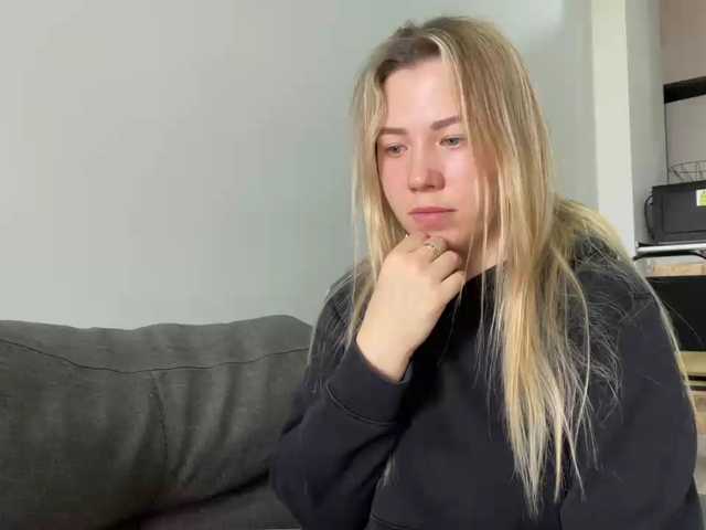 AlyraSun, en directo ahora en BongaCams