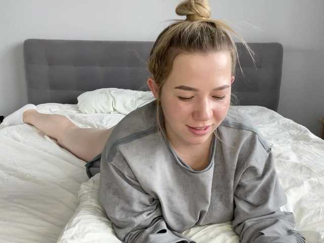 AlyraSun webcam