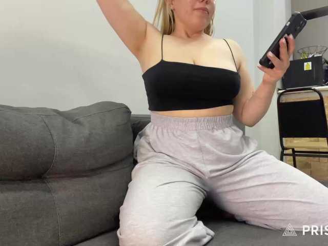 AlyraSun live cam on BongaCams