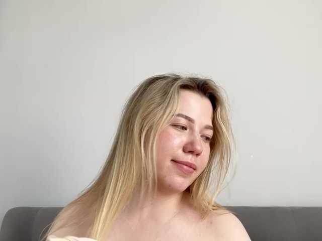 AlyraSun live cam on BongaCams