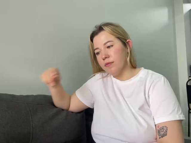 AlyraSun live cam on BongaCams