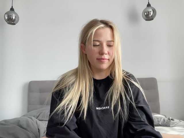 AlyraSun live cam on BongaCams