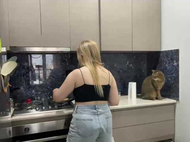 AlyraSun live cam on BongaCams