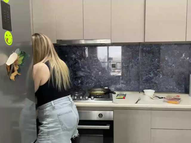 AlyraSun live cam on BongaCams