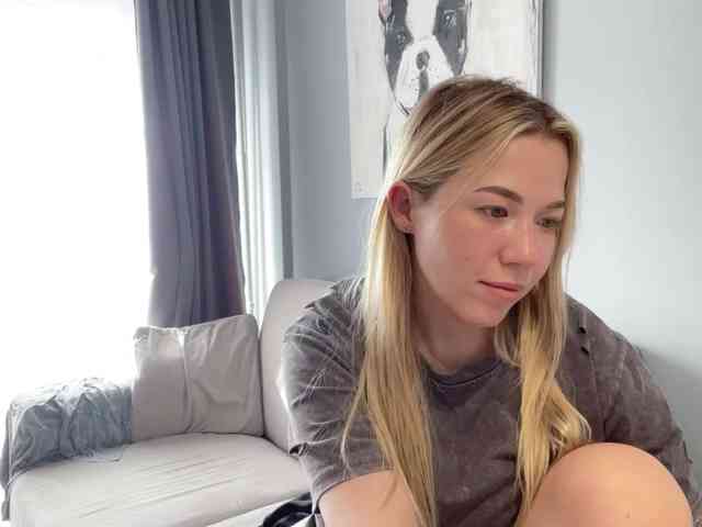 AlyraSun webcam