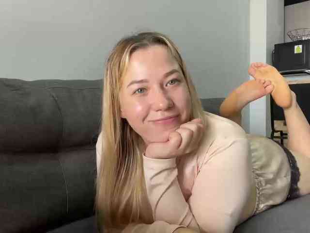 AlyraSun webcam