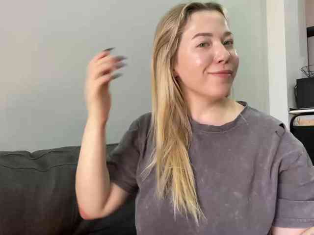 AlyraSun webcam